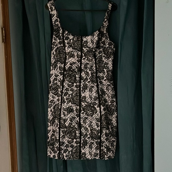 Guess dress - Picture 1 of 2